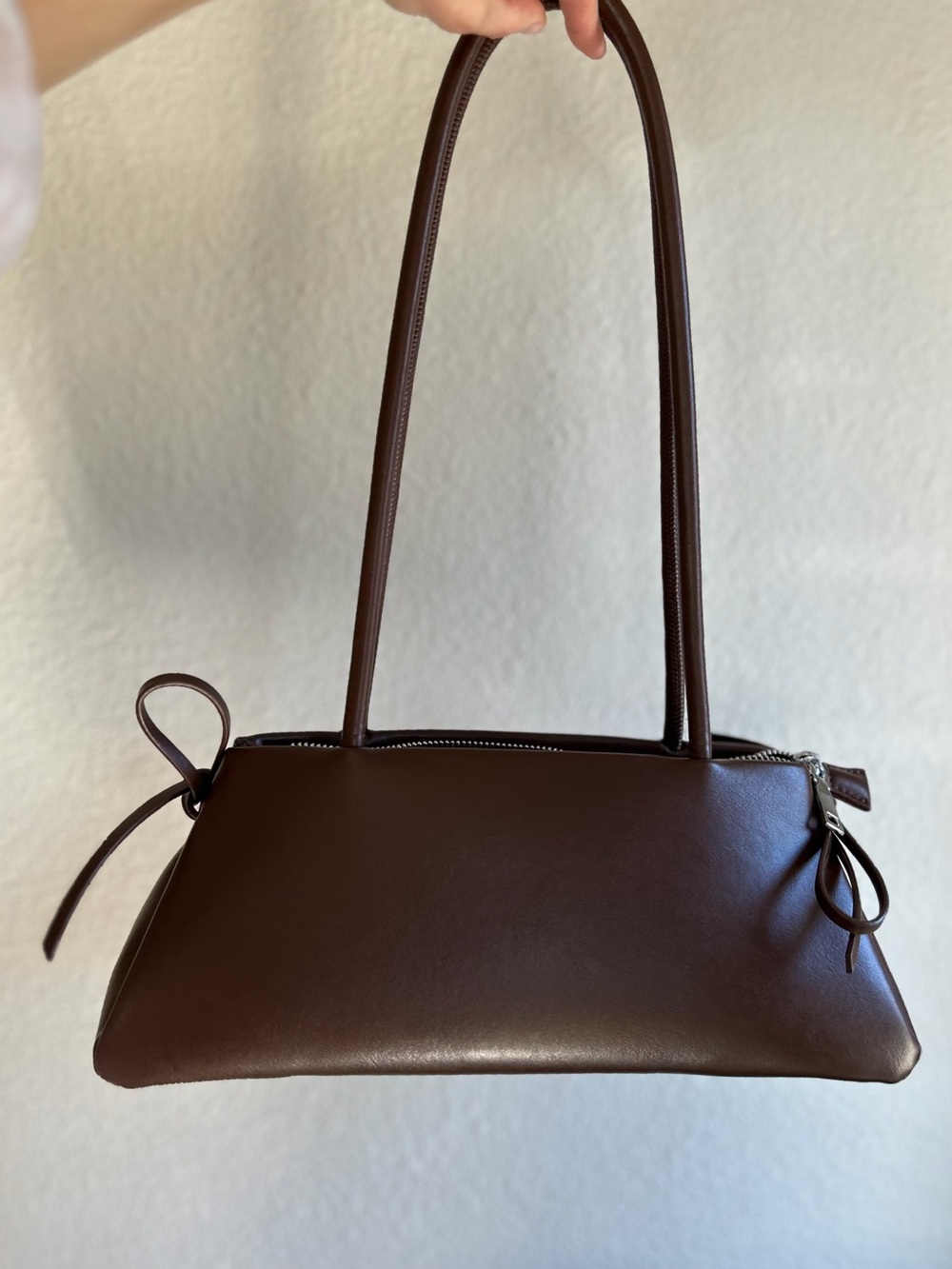 Classic Brown Leather Shoulder Bag with long straps